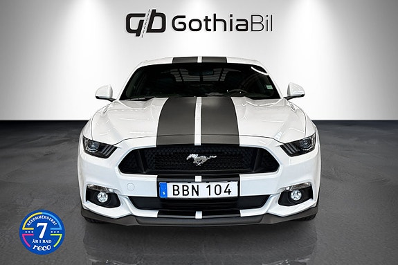 Ford Mustang 2 of 20