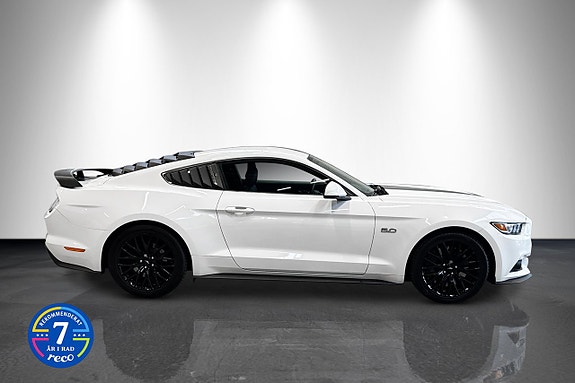 Ford Mustang 4 of 20