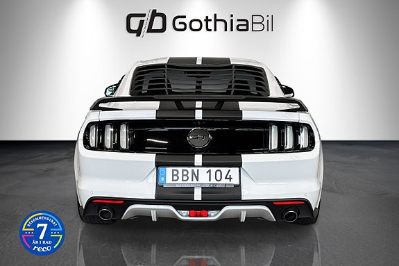 Ford Mustang 6 of 20