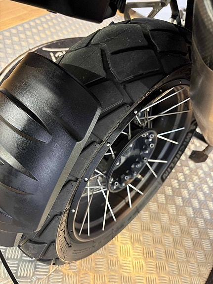BMW R 1250 GS 15 of 19