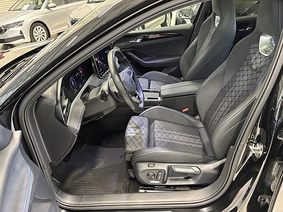 Volkswagen Passat 15 of 27