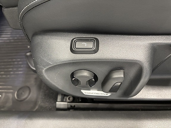 Volkswagen Passat 16 of 27