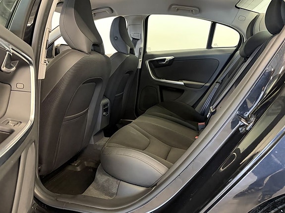 Volvo S60 10 of 18