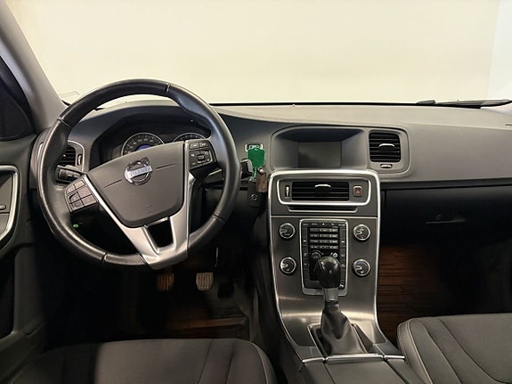 Volvo S60 12 of 18