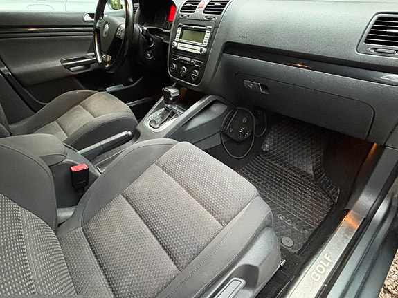 Volkswagen Golf V 6 of 9