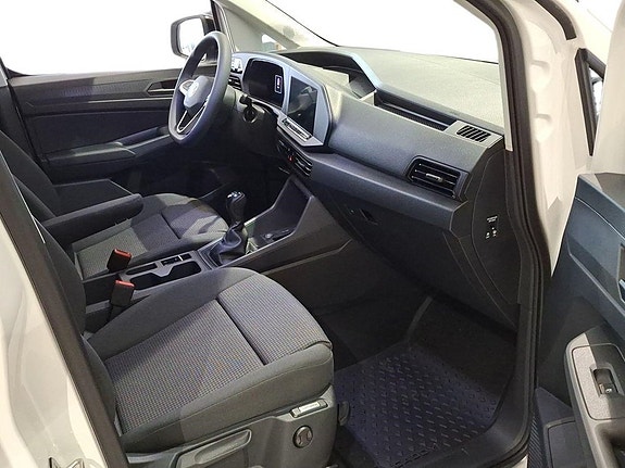 Volkswagen Caddy Maxi 12 of 26