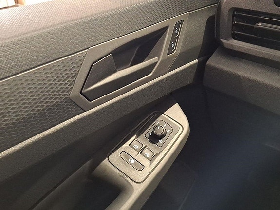 Volkswagen Caddy Maxi 15 of 26
