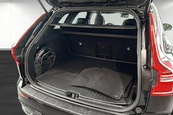 Volvo XC60 12 of 30