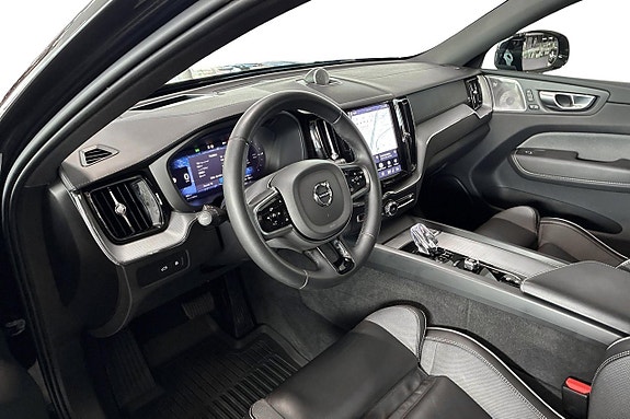 Volvo XC60 6 of 30
