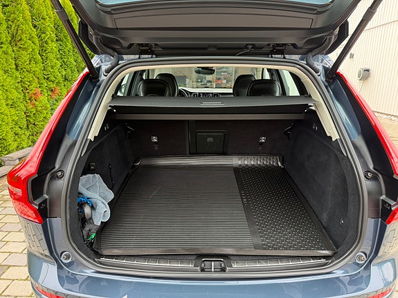 Volvo XC60 6 of 16