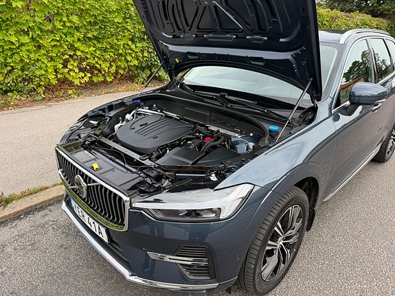 Volvo XC60 12 of 16