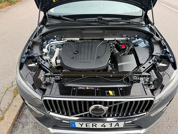 Volvo XC60 10 of 16