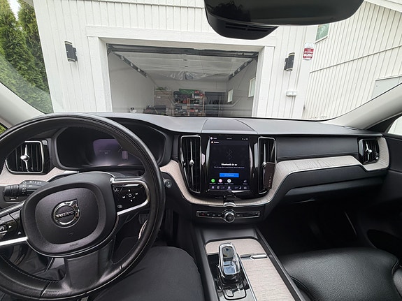 Volvo XC60 5 of 16