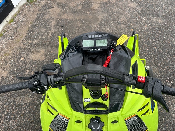 Arctic Cat RIOT X 8000 5 of 9