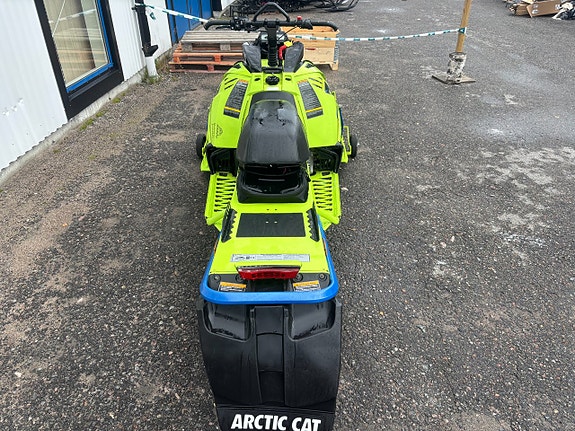 Arctic Cat RIOT X 8000 2 of 9