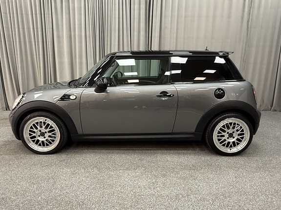 MINI Cooper S 2 of 13