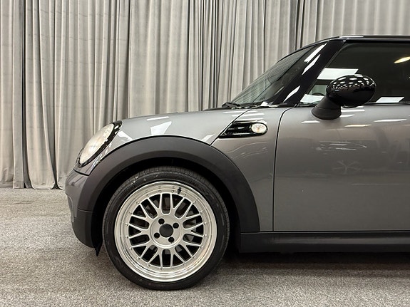 MINI Cooper S 4 of 13