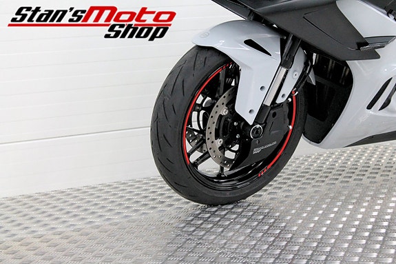 CFMOTO 675 SR-R ABS Austin Racing 11 of 18