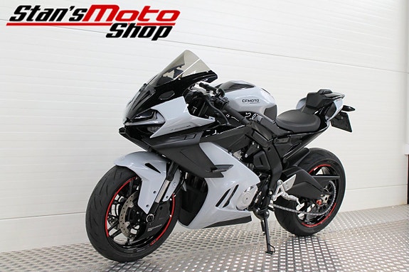 CFMOTO 675 SR-R ABS Austin Racing 10 of 18