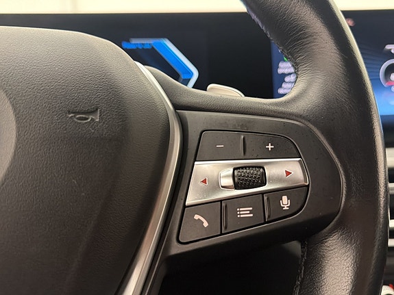 BMW 330e 18 of 30