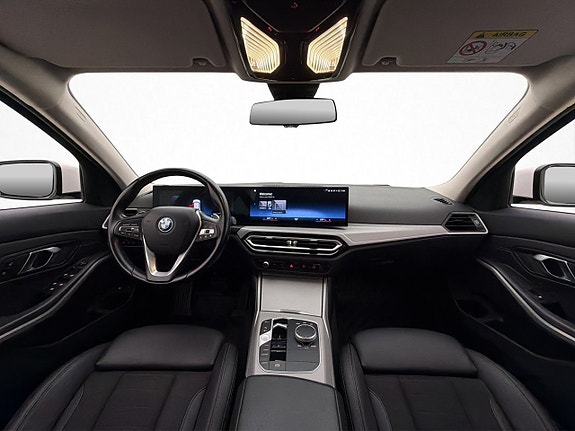 BMW 330e 14 of 30