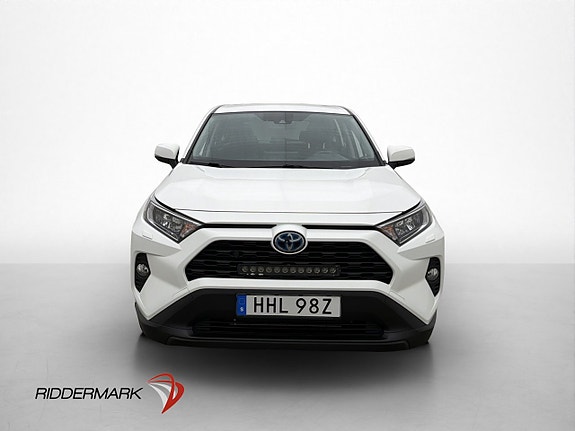 Toyota RAV4 2 of 29