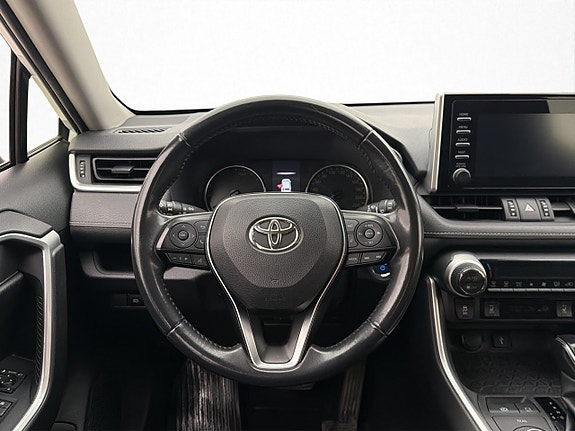 Toyota RAV4 10 of 29