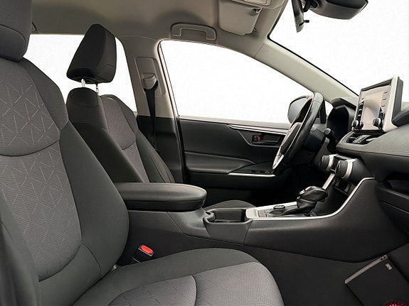 Toyota RAV4 9 of 29