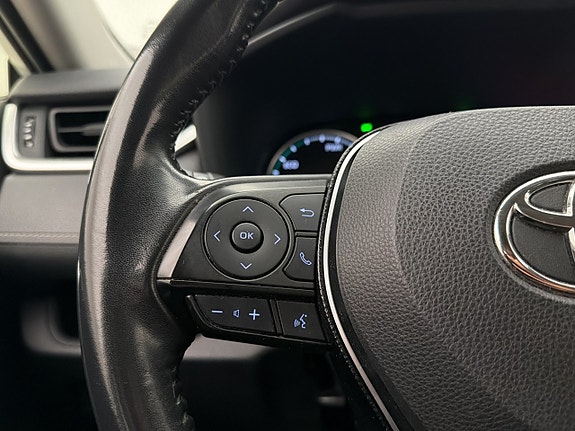 Toyota RAV4 16 of 29