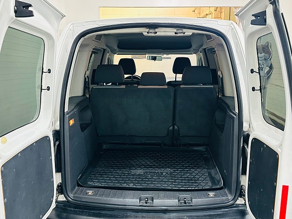Volkswagen Caddy 18 of 22