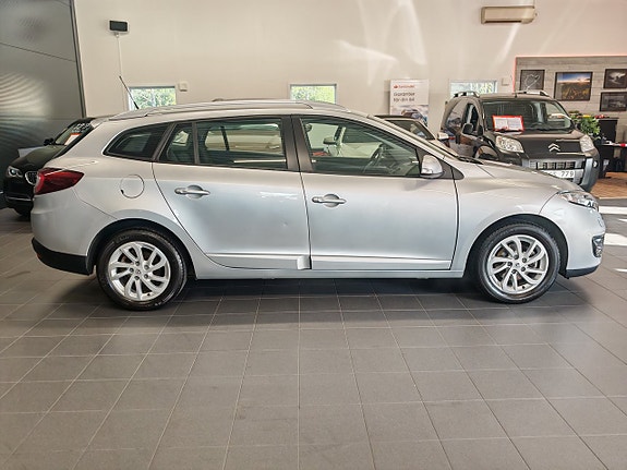 Renault Megane 2 of 14