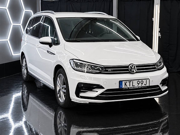 Volkswagen Touran 3 of 20