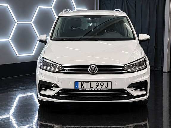 Volkswagen Touran 2 of 20
