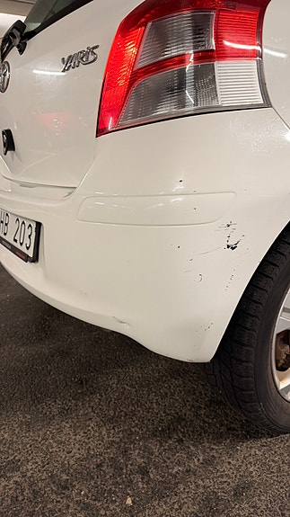 Toyota Yaris 5 of 8
