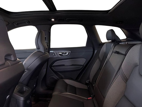 Volvo XC60 12 of 21