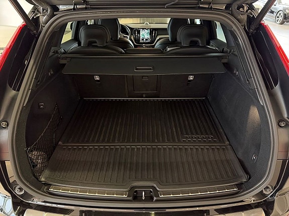 Volvo XC60 18 of 21