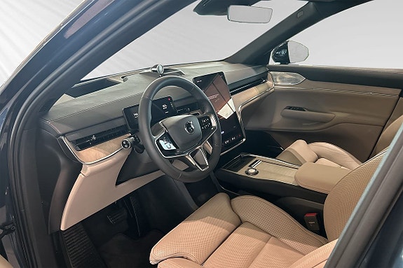 Volvo EX90 7 of 16