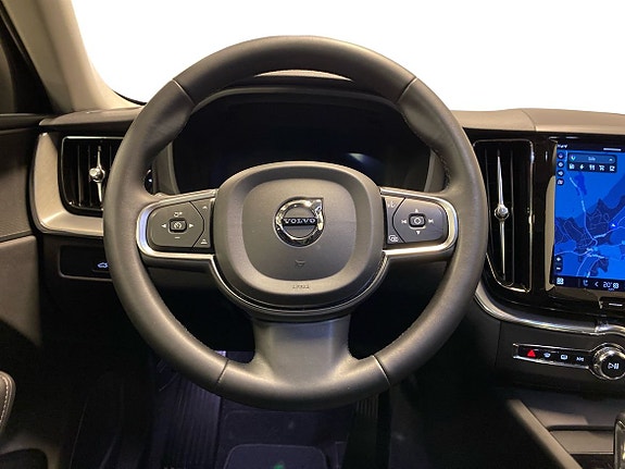 Volvo XC60 10 of 14