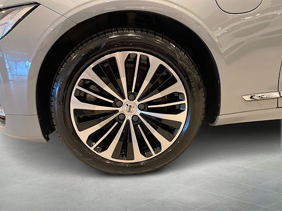 Volvo V90 9 of 14