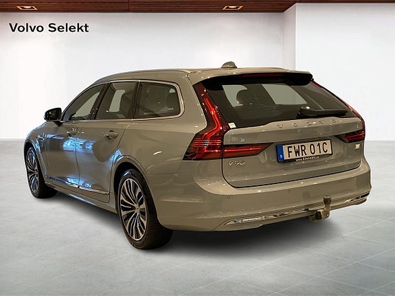 Volvo V90 2 of 14