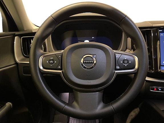 Volvo XC60 10 of 14