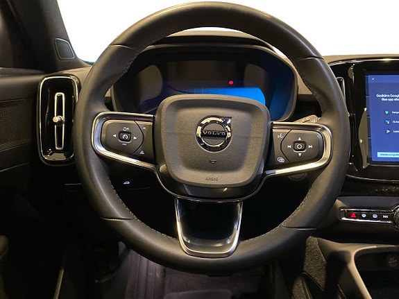 Volvo XC40 10 of 14