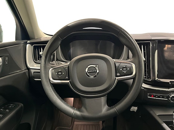 Volvo XC60 10 of 14