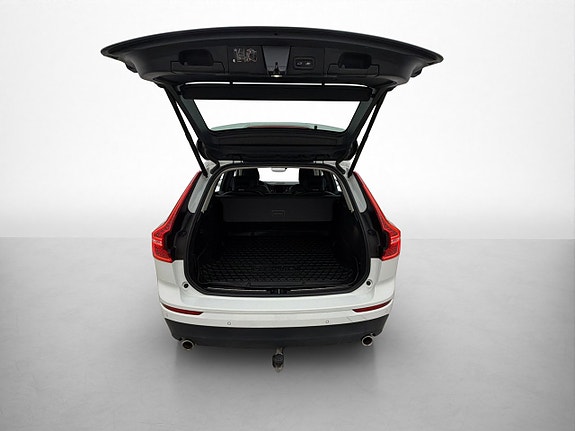 Volvo XC60 10 of 30