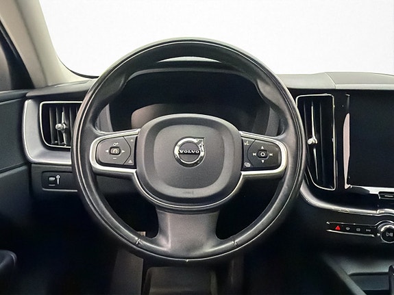 Volvo XC60 15 of 30