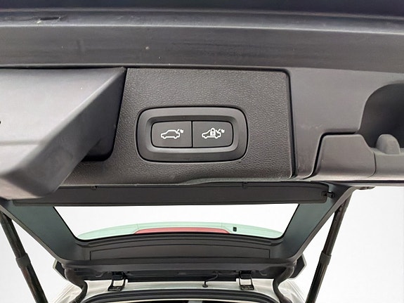 Volvo XC60 11 of 30