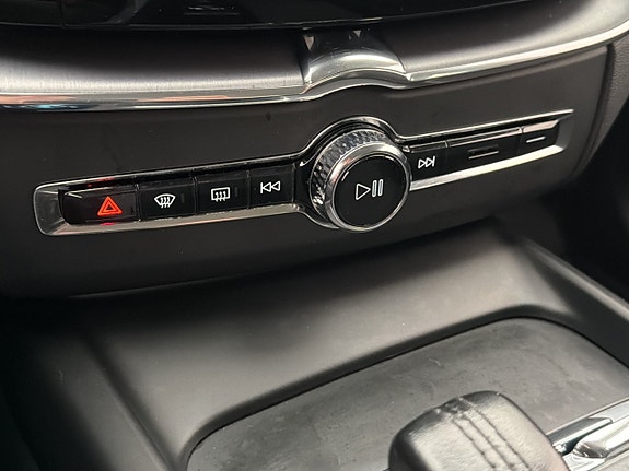 Volvo XC60 27 of 30