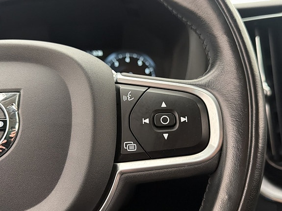 Volvo XC60 18 of 30