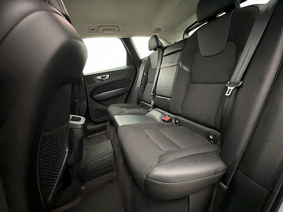Volvo XC60 29 of 30
