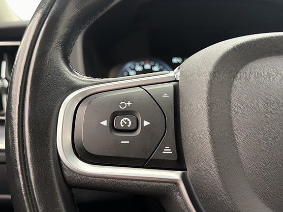 Volvo XC60 16 of 30